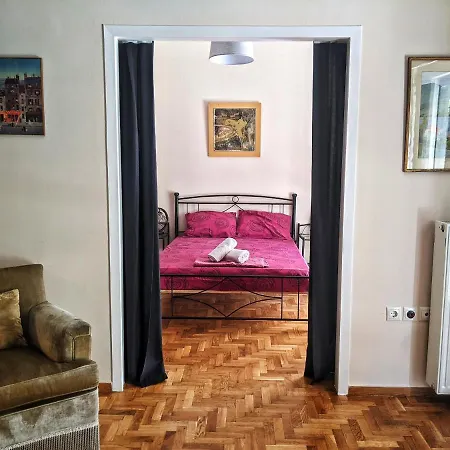 Two Bedroom In The Centre Of *
