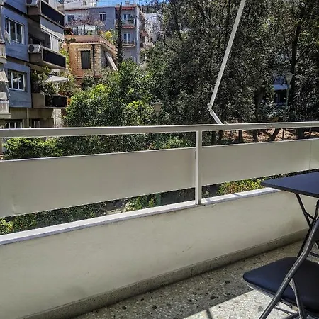 Two Bedroom In The Centre Of *